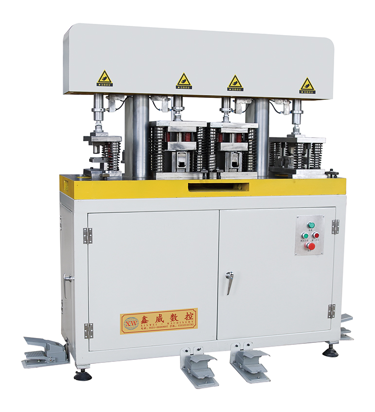 固定四位压力机