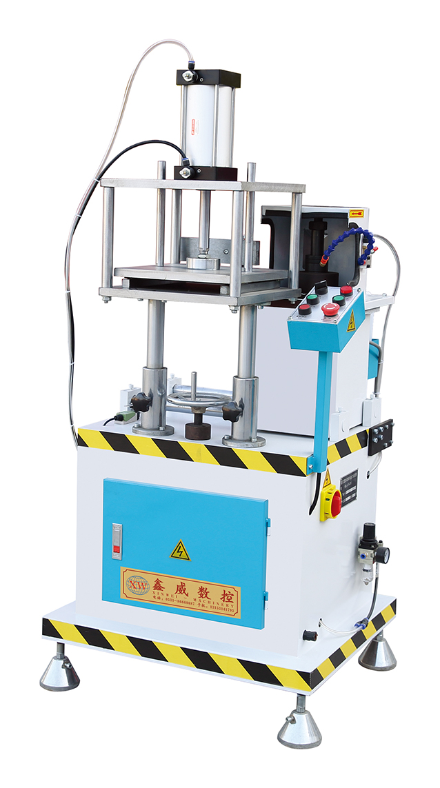 LXDA-200 铝门窗自动排料走刀端面铣